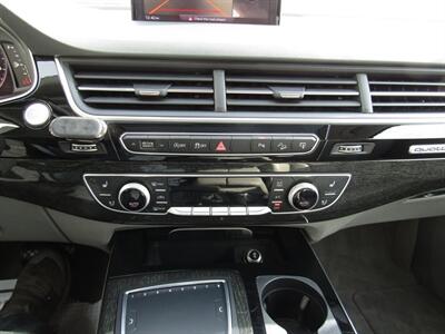 2017 Audi Q7 AWD,NAV,PREM PKG,COMFORT PKG,SILVER CERTIFIED - Photo 35 - Haddon Twp, NJ 08107