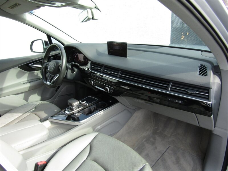 2017 Audi Q7 AWD,NAV,PREM PKG,COMFORT PKG,SILVER CERTIFIED - Photo 19 - Haddon Twp, NJ 08107