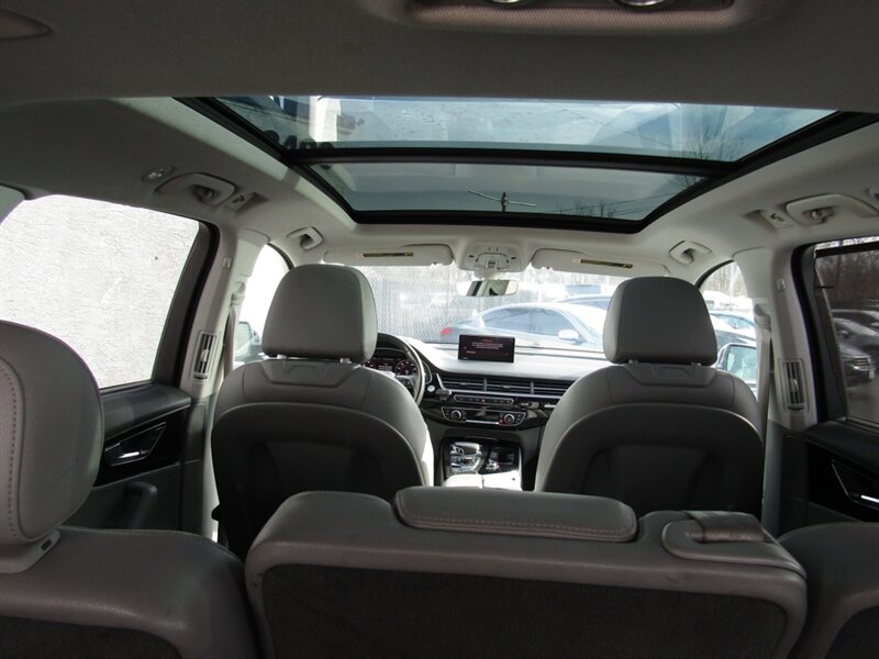2017 Audi Q7 AWD,NAV,PREM PKG,COMFORT PKG,SILVER CERTIFIED - Photo 24 - Haddon Twp, NJ 08107