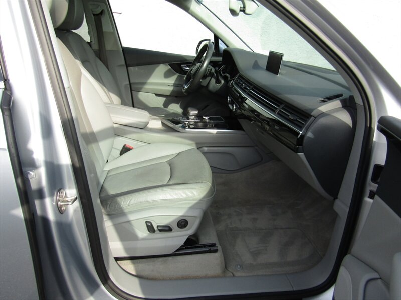 2017 Audi Q7 AWD,NAV,PREM PKG,COMFORT PKG,SILVER CERTIFIED - Photo 20 - Haddon Twp, NJ 08107