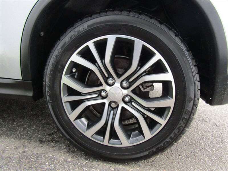 2016 Mitsubishi Outlander Sport 2.4 ES - Photo 29 - Haddon Twp, NJ 08107