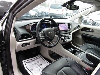 2022 Chrysler Pacifica LIMITED,PANO,TECH PKG,SILVER CERTIFIED   - Photo 16 - Haddon Twp, NJ 08107