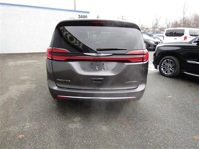 2022 Chrysler Pacifica LIMITED,PANO,TECH PKG,SILVER CERTIFIED   - Photo 6 - Haddon Twp, NJ 08107