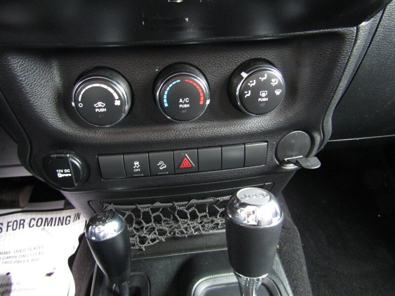 2017 Jeep Wrangler 4X4,SPORT,CW PKG,CONV PKG,SILVER CERTIFIED - Photo 27 - Haddon Twp, NJ 08107
