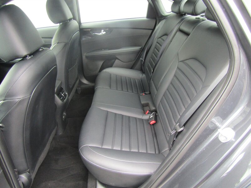 2024 Kia Forte GT SPORT,LEATHER,SUNROOF,RVC,SILVER CERTIFIED - Photo 14 - Haddon Twp, NJ 08107