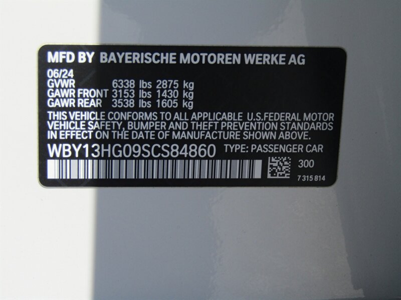 2025 BMW i5 AWD,PREM PKG,TECH PKG,HUD,SILVER CERTIFIED - Photo 42 - Haddon Twp, NJ 08107
