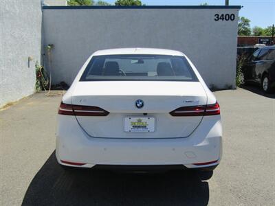 2025 BMW i5 AWD,PREM PKG,TECH PKG,HUD,SILVER CERTIFIED - Photo 7 - Haddon Twp, NJ 08107
