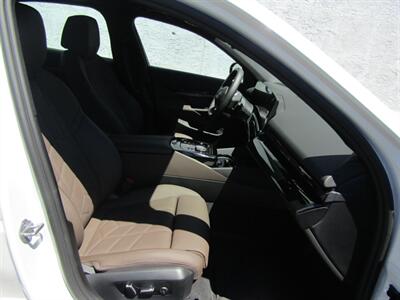 2025 BMW i5 AWD,PREM PKG,TECH PKG,HUD,SILVER CERTIFIED - Photo 20 - Haddon Twp, NJ 08107