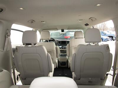 2021 Chrysler Voyager LXI,LEATHER,PWR PKG,CONV PKG,RVC,SILVER CERTIFIED   - Photo 11 - Haddon Twp, NJ 08107