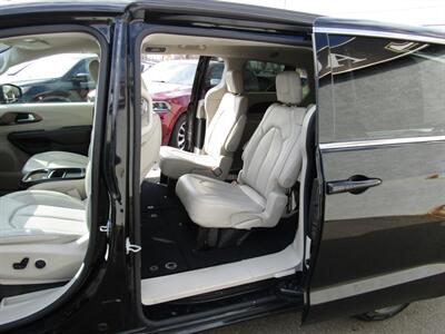 2021 Chrysler Voyager LXI,LEATHER,PWR PKG,CONV PKG,RVC,SILVER CERTIFIED   - Photo 9 - Haddon Twp, NJ 08107