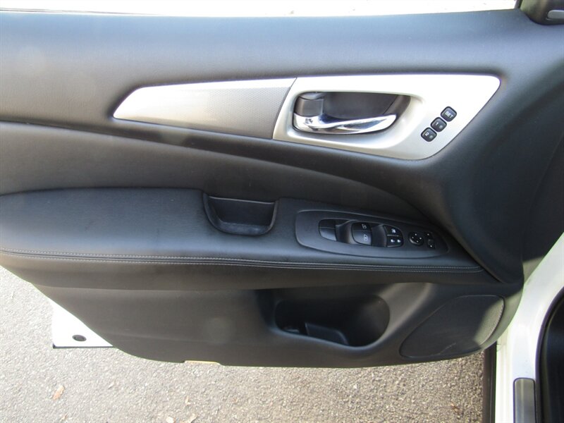 2018 Nissan Pathfinder SL,AWD,NAV,MIDNIGHT EDITION PKG ,SILVER CERTIFIED - Photo 11 - Haddon Twp, NJ 08107