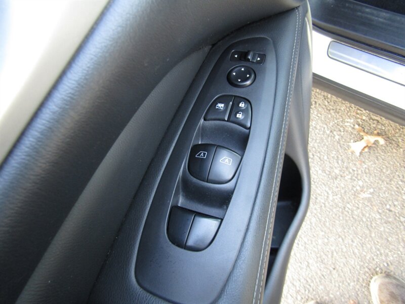 2018 Nissan Pathfinder SL,AWD,NAV,MIDNIGHT EDITION PKG ,SILVER CERTIFIED - Photo 12 - Haddon Twp, NJ 08107