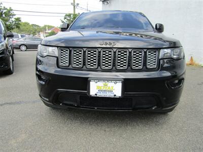 2017 Jeep Grand Cherokee AWD,NAV,PREM PKG,PANO ROOF,RVC.SILVER CERTIFIED   - Photo 11 - Haddon Twp, NJ 08107