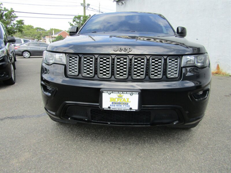2017 Jeep Grand Cherokee AWD,NAV,PREM PKG,PANO ROOF,RVC.SILVER CERTIFIED - Photo 11 - Haddon Twp, NJ 08107