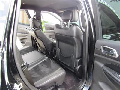 2017 Jeep Grand Cherokee AWD,NAV,PREM PKG,PANO ROOF,RVC.SILVER CERTIFIED   - Photo 42 - Haddon Twp, NJ 08107
