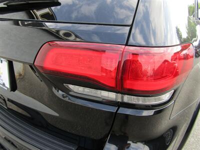 2017 Jeep Grand Cherokee AWD,NAV,PREM PKG,PANO ROOF,RVC.SILVER CERTIFIED   - Photo 26 - Haddon Twp, NJ 08107