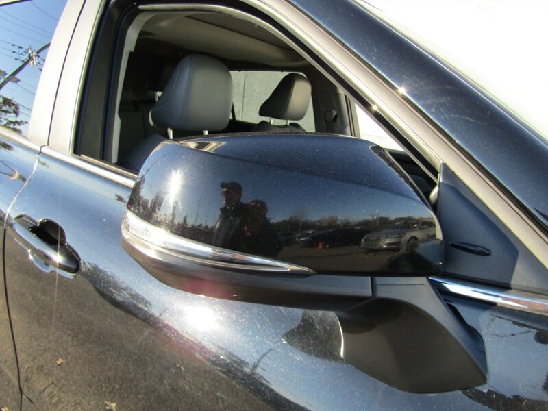 2023 Toyota Highlander XLE   - Photo 31 - Haddon Twp, NJ 08107
