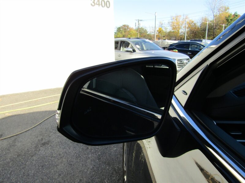 2023 Toyota Highlander XLE   - Photo 22 - Haddon Twp, NJ 08107