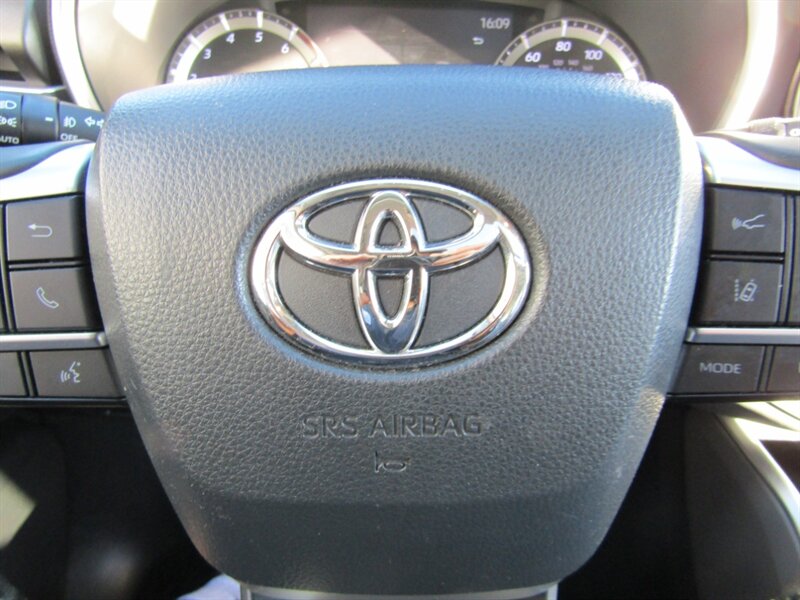 2023 Toyota Highlander XLE   - Photo 59 - Haddon Twp, NJ 08107