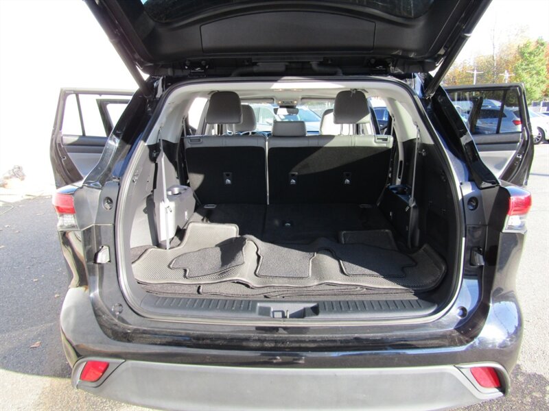 2023 Toyota Highlander XLE   - Photo 51 - Haddon Twp, NJ 08107