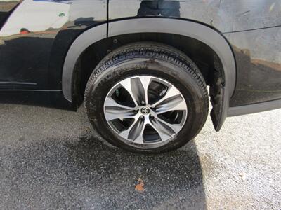 2023 Toyota Highlander XLE   - Photo 15 - Haddon Twp, NJ 08107