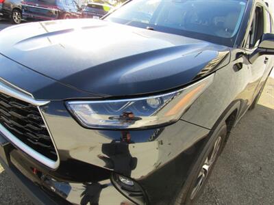 2023 Toyota Highlander XLE   - Photo 12 - Haddon Twp, NJ 08107