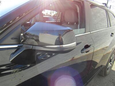2023 Toyota Highlander XLE   - Photo 21 - Haddon Twp, NJ 08107