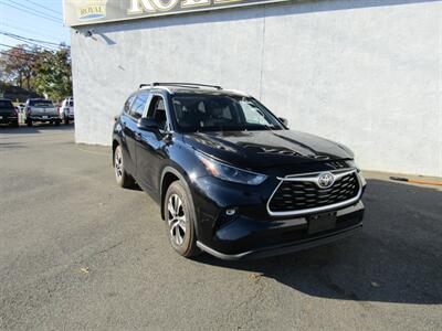 2023 Toyota Highlander XLE   - Photo 1 - Haddon Twp, NJ 08107