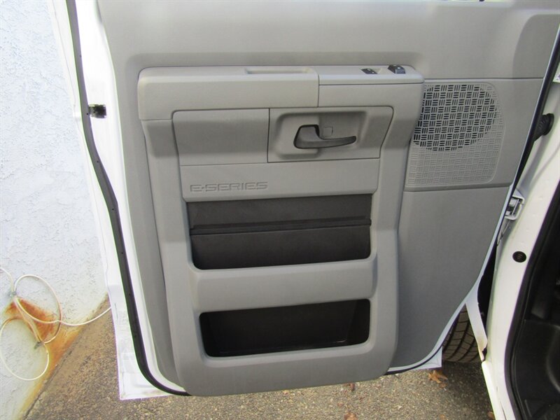 2023 Ford E-350 SD - Photo 9 - Haddon Twp, NJ 08107