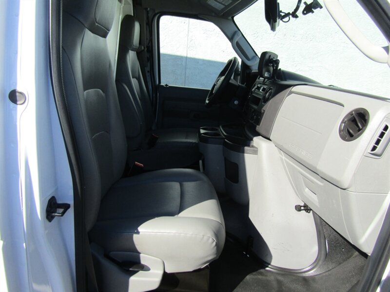 2023 Ford E-350 SD - Photo 13 - Haddon Twp, NJ 08107