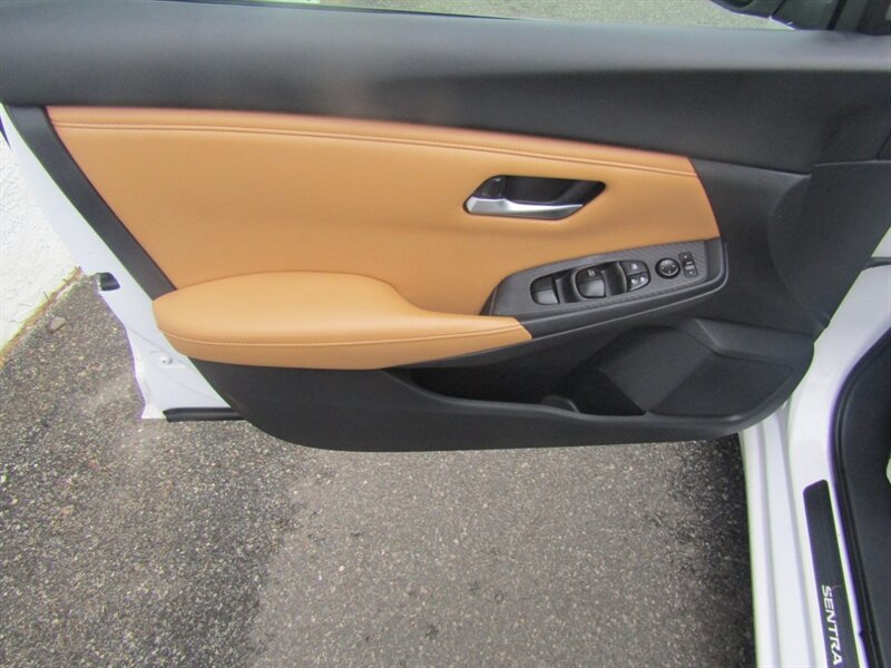 2021 Nissan Sentra SV,PREM PKG,TECH PKG,RVC,SILVER CERTIFIED - Photo 9 - Haddon Twp, NJ 08107