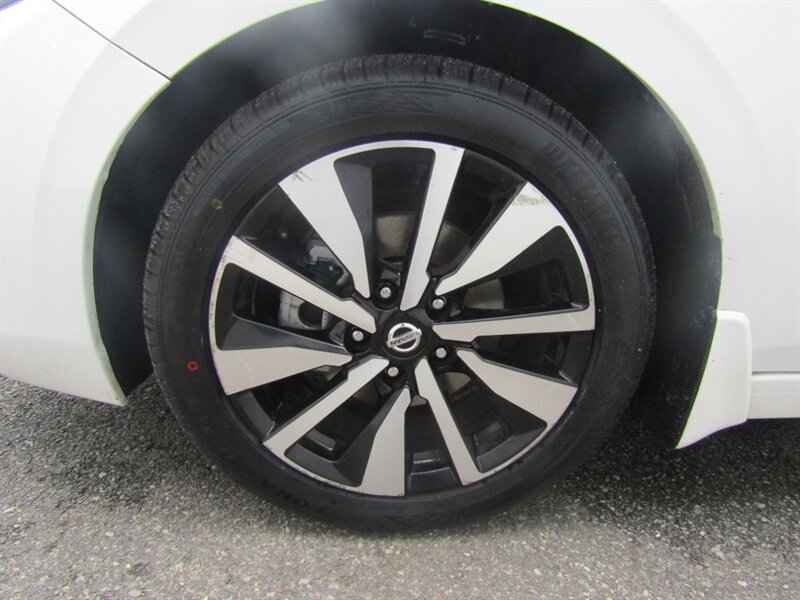 2021 Nissan Sentra SV,PREM PKG,TECH PKG,RVC,SILVER CERTIFIED - Photo 32 - Haddon Twp, NJ 08107
