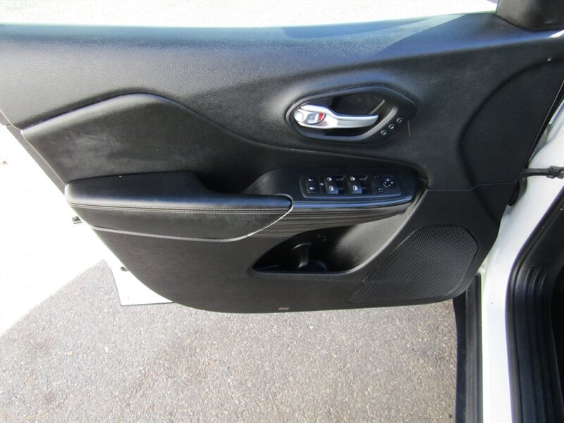 2015 Jeep Cherokee Limited - Photo 12 - Haddon Twp, NJ 08107