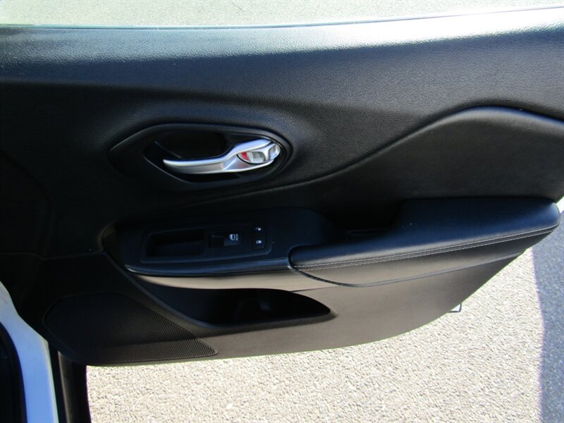 2015 Jeep Cherokee Limited - Photo 25 - Haddon Twp, NJ 08107