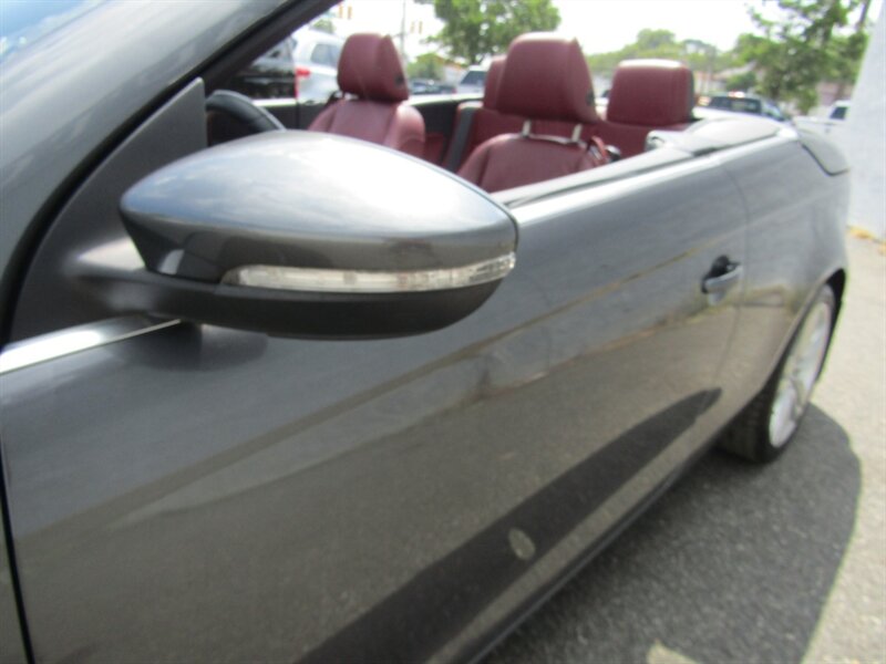 2014 Volkswagen Eos Executive SULEV - Photo 19 - Haddon Twp, NJ 08107