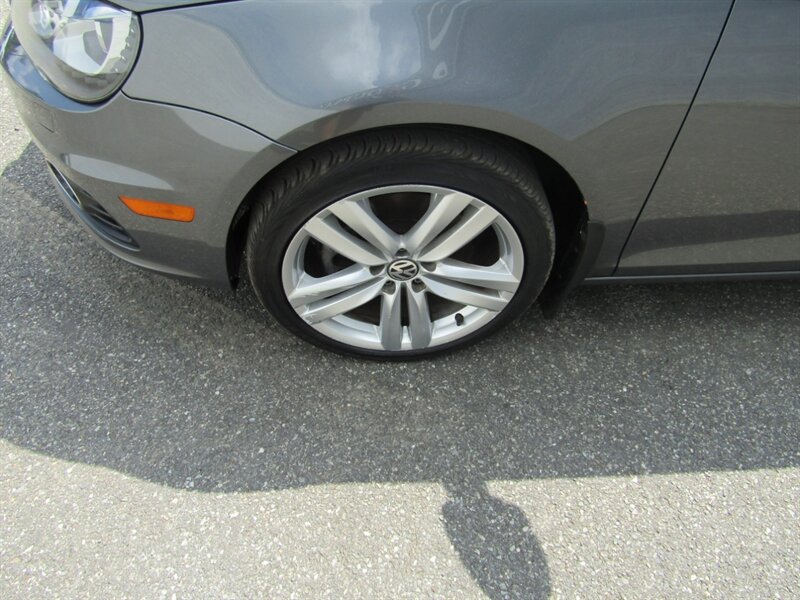 2014 Volkswagen Eos Executive SULEV - Photo 15 - Haddon Twp, NJ 08107