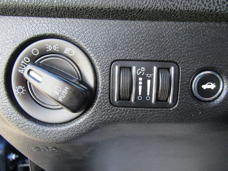 2016 Dodge Charger SXT,CONV PKG,COMFORT PKG,RVC,SILVER CERTIFIED - Photo 24 - Haddon Twp, NJ 08107