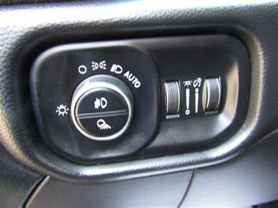 2020 RAM 2500 BIG HORN,4x4,CONV PKG,TOW PKG,SILVER CERTIFIED   - Photo 25 - Haddon Twp, NJ 08107