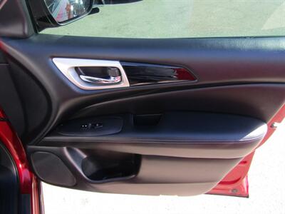 2018 Nissan Pathfinder SV,AWD,CONV PKG,RVC,PWR PKG,SILVER CERTIFIED   - Photo 39 - Haddon Twp, NJ 08107