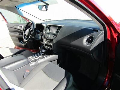2018 Nissan Pathfinder SV,AWD,CONV PKG,RVC,PWR PKG,SILVER CERTIFIED   - Photo 38 - Haddon Twp, NJ 08107