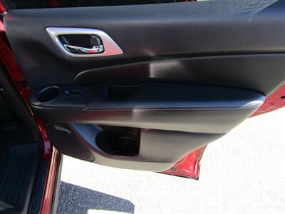 2018 Nissan Pathfinder SV,AWD,CONV PKG,RVC,PWR PKG,SILVER CERTIFIED   - Photo 36 - Haddon Twp, NJ 08107