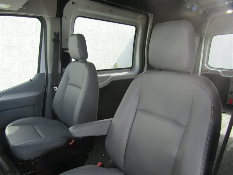 2017 Ford Transit 350 - Photo 16 - Haddon Twp, NJ 08107