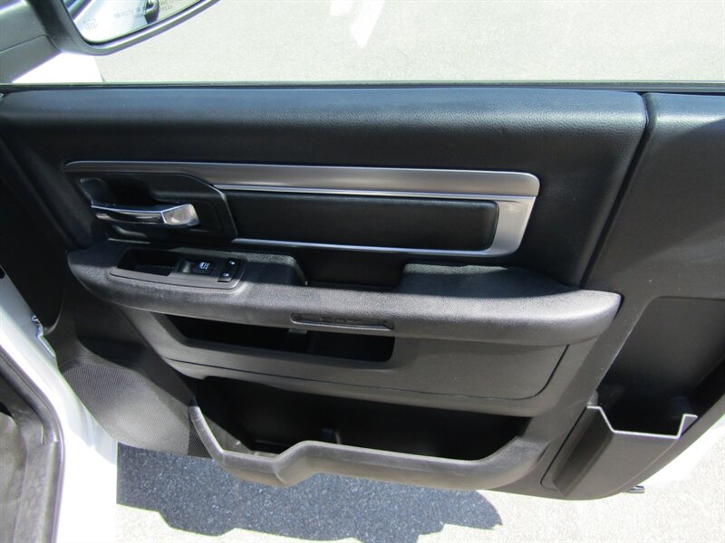2021 RAM 1500 Classic TRADESMAN,CONV PKG,PDC,SILVER CERTIFIED - Photo 24 - Haddon Twp, NJ 08107