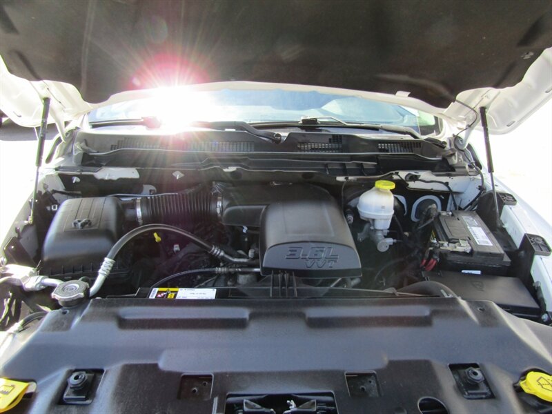 2021 RAM 1500 Classic TRADESMAN,CONV PKG,PDC,SILVER CERTIFIED - Photo 26 - Haddon Twp, NJ 08107
