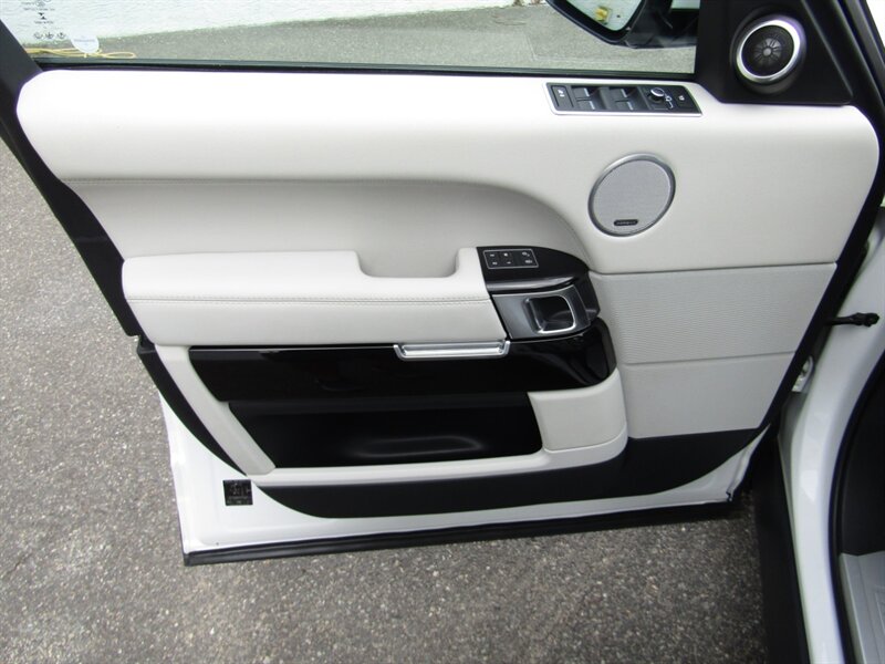 2017 Land Rover Range Rover AWD,NAV,PREM ADVANCED PKG, RVC,SILVER CERTIFIED - Photo 38 - Haddon Twp, NJ 08107