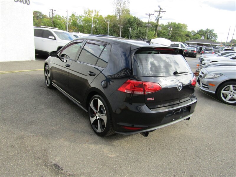 2015 Volkswagen Golf GTI Sport photo 4