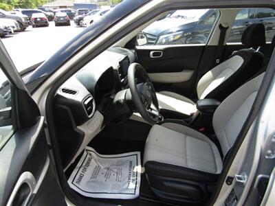 2020 Hyundai VENUE SEL,TECH PKG,CONV PKG,RVC,SILVER CERTIFIED   - Photo 29 - Haddon Twp, NJ 08107