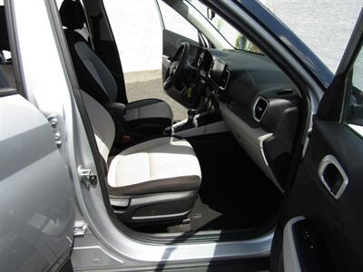 2020 Hyundai VENUE SEL,TECH PKG,CONV PKG,RVC,SILVER CERTIFIED   - Photo 35 - Haddon Twp, NJ 08107
