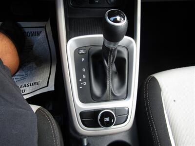 2020 Hyundai VENUE SEL,TECH PKG,CONV PKG,RVC,SILVER CERTIFIED   - Photo 51 - Haddon Twp, NJ 08107