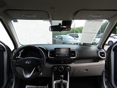 2020 Hyundai VENUE SEL,TECH PKG,CONV PKG,RVC,SILVER CERTIFIED   - Photo 43 - Haddon Twp, NJ 08107
